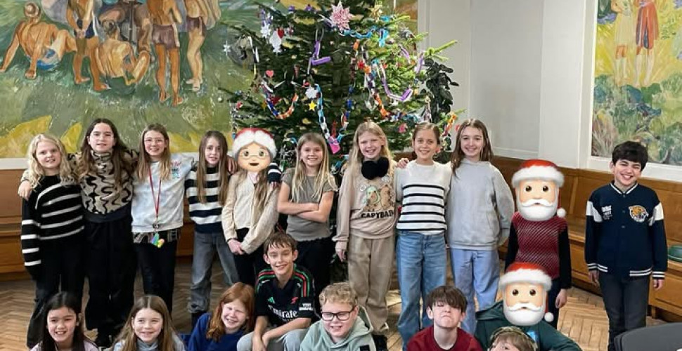 4.x pynter juletræ på Socialforvaltningen