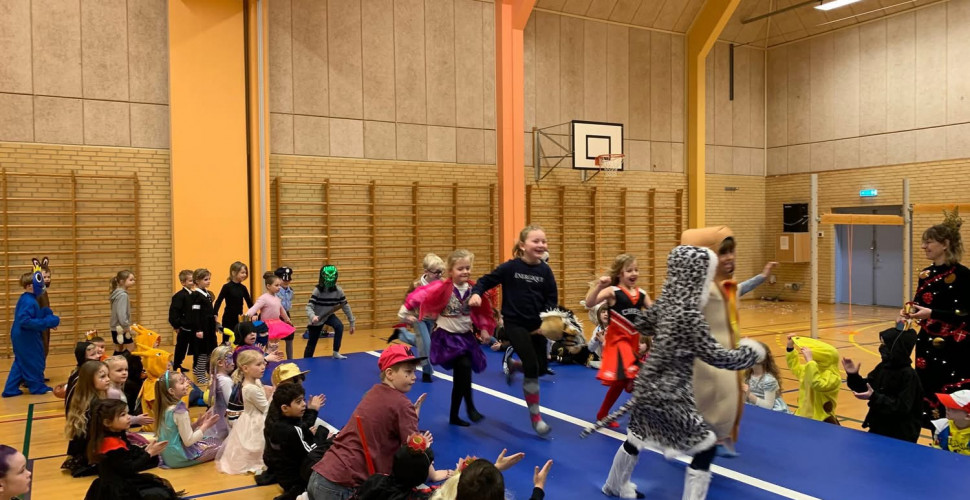 Fastelavnsfest i indskolingen